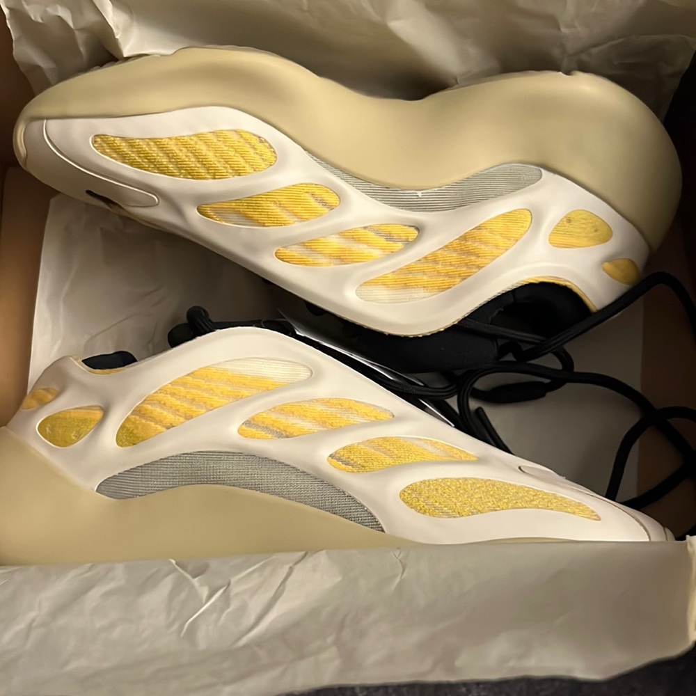 Yeezy 700